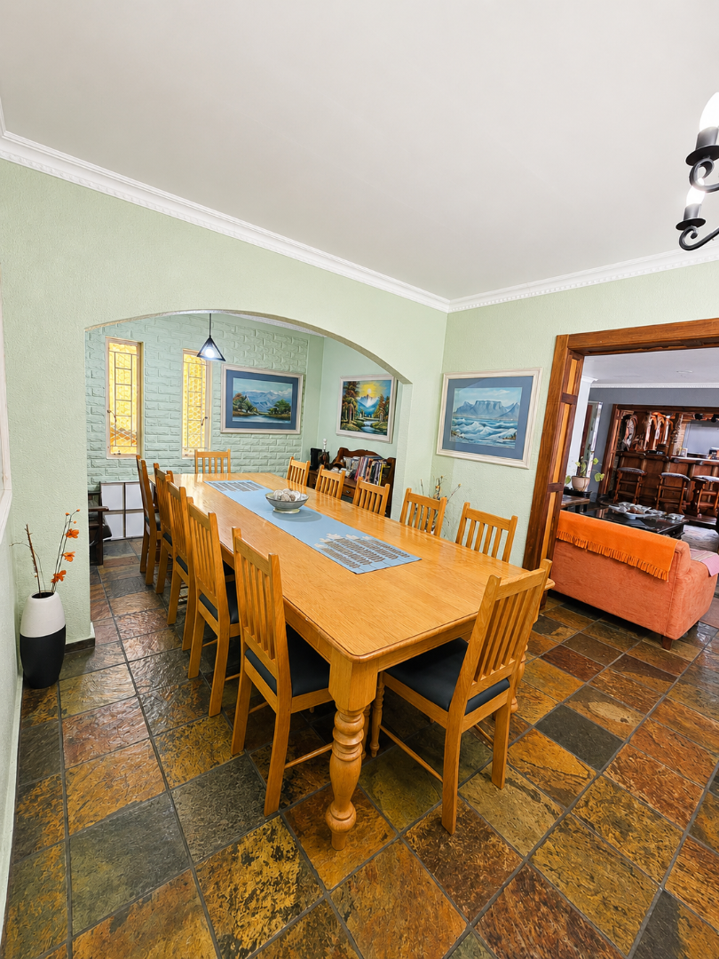 4 Bedroom Property for Sale in Wilkoppies North West
